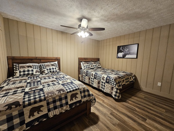 Eagle Bluff Condominium #8 Photo 1