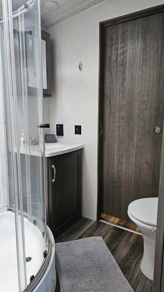 Loveys Place Photo 2