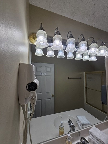 Eagle Bluff Condominium #1 Photo 4