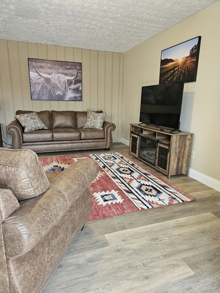 Eagle Bluff Condominium #5 Photo 1