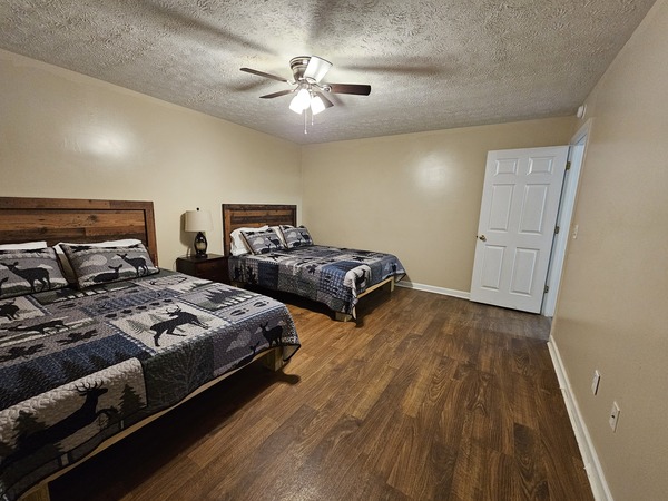 Eagle Bluff Condominium #7 Photo 4