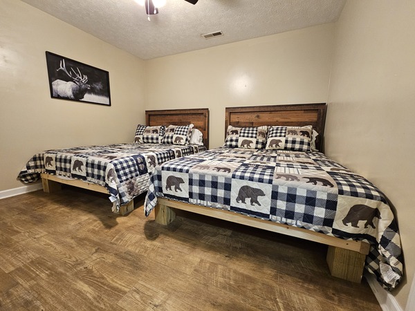 Eagle Bluff Condominium #7 Photo 7