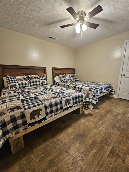 Eagle Bluff Condominium #7 Photo 10