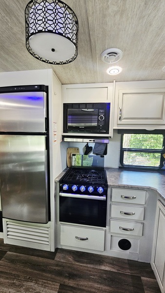 Loveys Place Photo 10